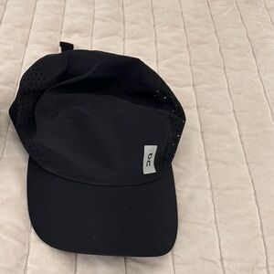 OnCloud Running Hat